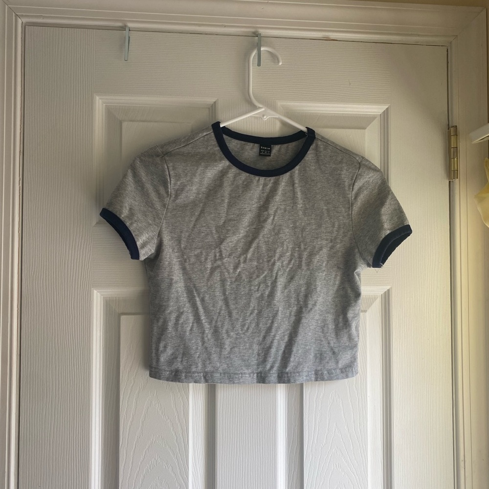 Cropped shirt